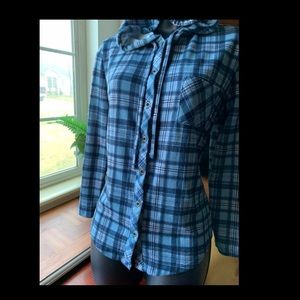 🌟🦋 3/$13 Joe boxer light weight flannel w/ hood